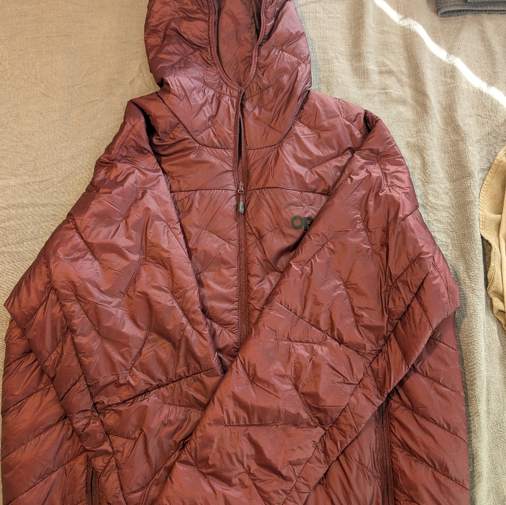 Outdoor Research OR SuperStrand LT Hooded Puffer Jacket